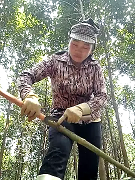 TIA-TIA20 online show from April 3, 6:00 am