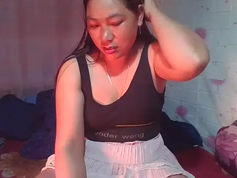 Snapshot of Hena__ chatting on April 30, 10:36 pm Hena online show from April 30, 10:36 pm