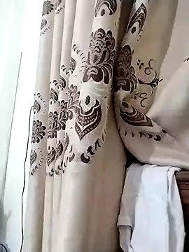 Snapshot of Moubie1 chatting on April 19, 12:48 pm Moubie1 online show from April 19, 12:48 pm