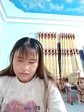 Snapshot of Moubie1 chatting on May 2, 3:06 pm Moubie1 online show from May 2, 3:06 pm