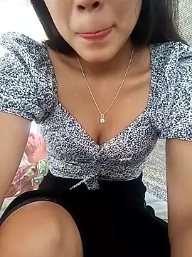 Personality-girl- online show from April 5, 1:47 am