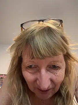 MatureKim online show from April 15, 7:58 pm