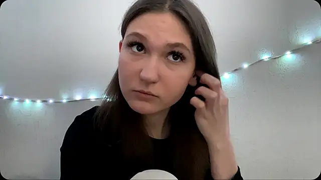 Juliajuicecam online show from April 21, 9:59 am