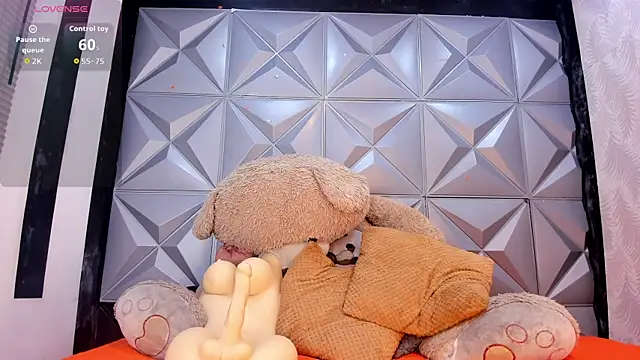 SofiLatina1 online show from March 27, 11:10 am