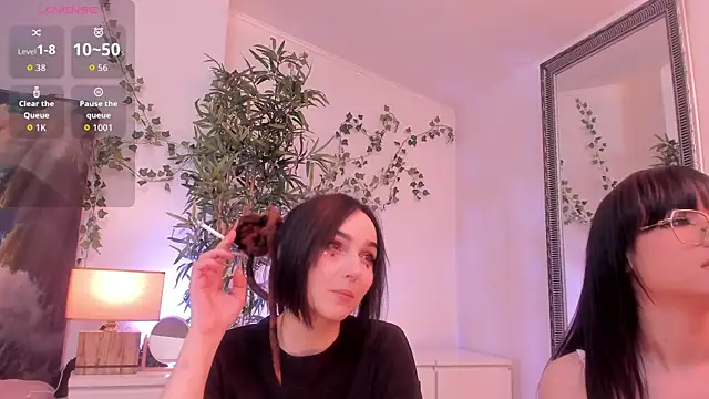 mira0 0 online show from April 7, 7:25 pm