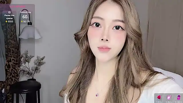 ceekie-77 online show from April 17, 11:19 pm