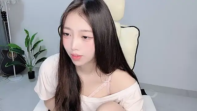 Yukiy8877 online show from April 4, 10:13 am