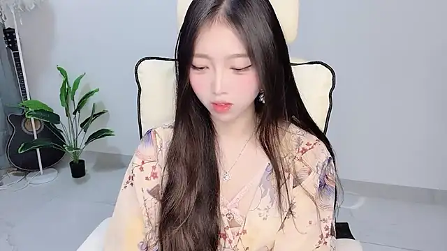 Yukiy8877 online show from April 5, 10:34 am