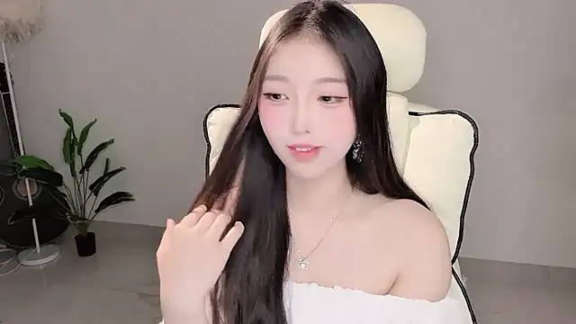 Yukiy8877 online show from April 8, 10:59 am