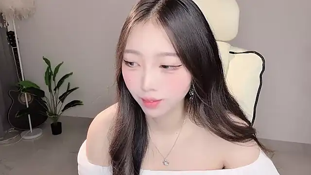 Yukiy8877 online show from April 8, 11:27 pm