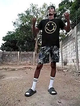 spittermasterpig1 online show from April 9, 10:53 am