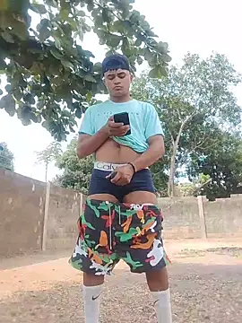 HOTRAINYGOLDEN online show from March 29, 7:03 pm