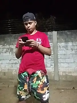 HOTRAINYGOLDEN online show from April 10, 1:44 am