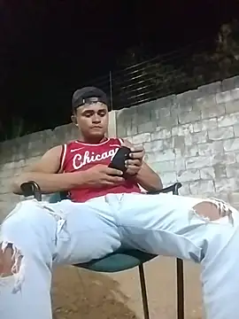 HOTRAINYGOLDEN online show from April 12, 7:24 am