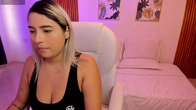 shadixa Luxxx online show from April 13, 1:49 pm