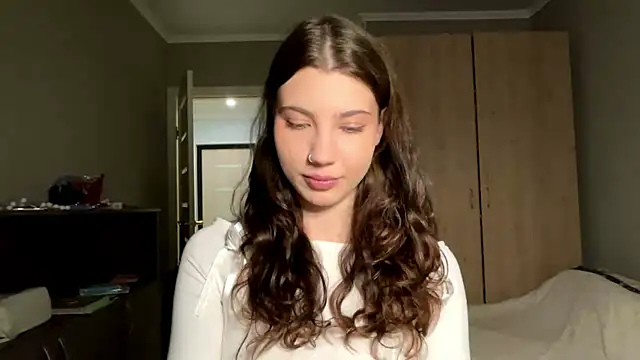 ShandyTreys online show from April 2, 1:09 pm