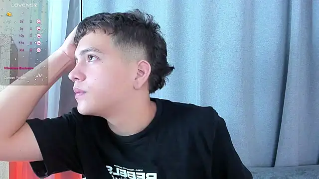 dennis hills online show from April 2, 12:36 pm