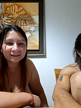 Gia-and-Lara online show from April 9, 12:32 am