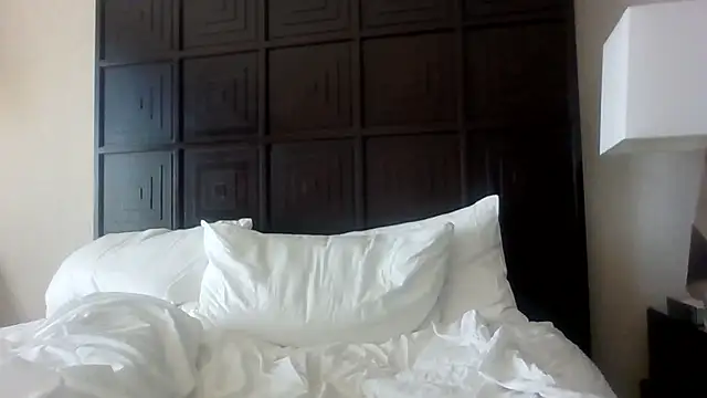 alejandro69420 online show from April 2, 4:04 pm