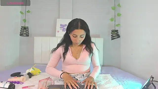 Khalessy j online show from April 8, 9:37 pm