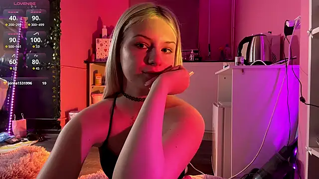 LiziSweet online show from April 16, 8:20 pm