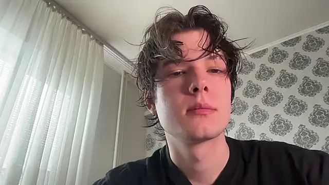 tomasdickpick online show from April 2, 7:06 am