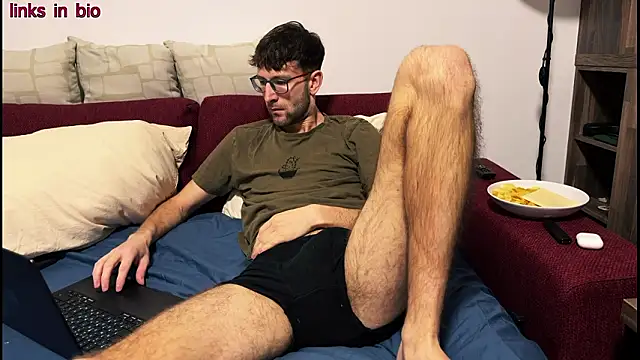 SoloUno0 online show from March 23, 4:00 pm