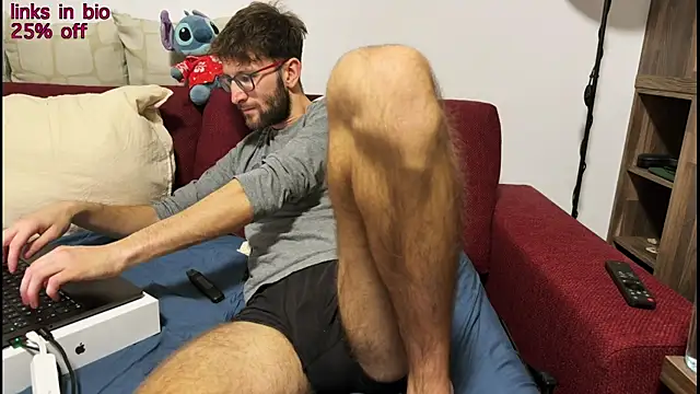 SoloUno0 online show from April 8, 7:14 pm