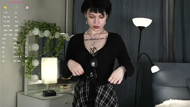 RubieNibbs online show from April 15, 6:59 pm