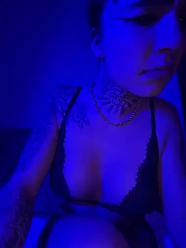 Snapshot of Blancababy chatting on May 3, 11:44 pm Blancababy online show from May 3, 11:44 pm