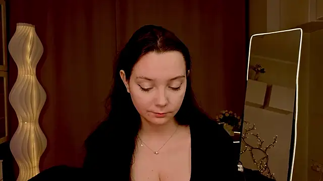 KaraNeagle online show from April 7, 6:14 am