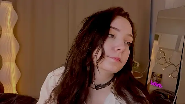 KaraNeagle online show from April 9, 6:13 am