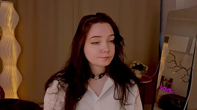 KaraNeagle online show from April 9, 6:19 am