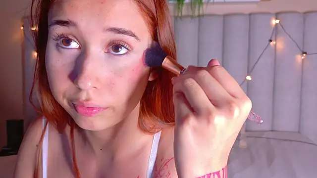 StarrMoon   online show from April 2, 3:15 am