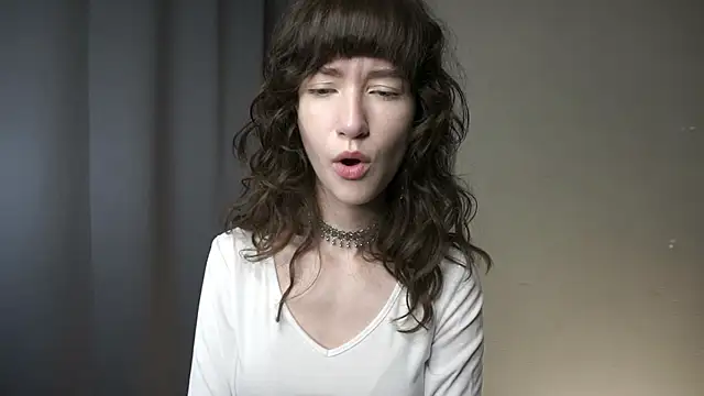 DellaLeck online show from April 3, 7:23 pm