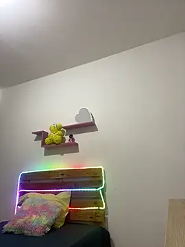 ELY FE online show from March 25, 7:42 pm