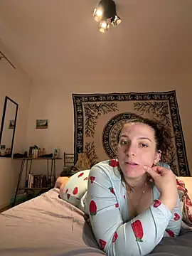 georginamoor online show from April 13, 3:50 pm