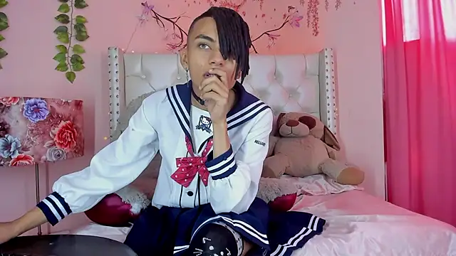 romeo laurient online show from April 8, 8:09 pm