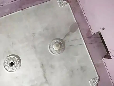 ALIZA FENDY online show from April 4, 6:05 pm