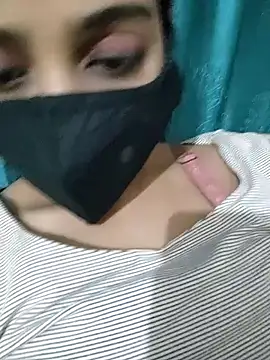 ALIZA FENDY online show from April 18, 5:39 pm