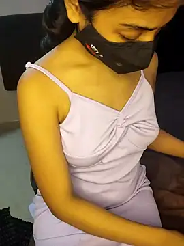 ALIZA FENDY online show from April 19, 4:28 pm