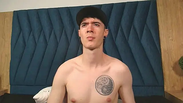 lio     online show from April 12, 3:11 am