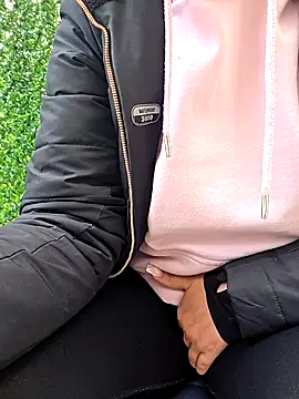 SellenaGomez online show from April 14, 3:51 pm