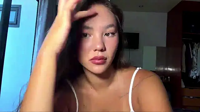 kamila 18 french online show from March 24, 5:12 am