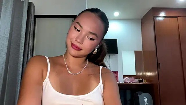 kamila 18 french online show from April 2, 2:15 pm