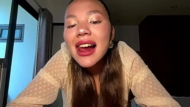 kamila 18 french online show from April 6, 2:31 am