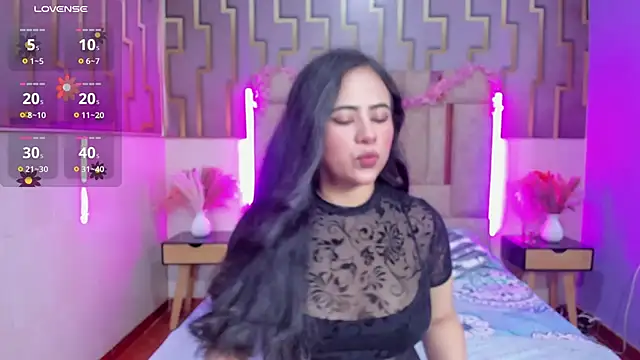 nesli hann online show from April 14, 8:26 pm