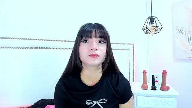 Snapshot of emma-sandoval chatting on May 23, 6:34 pm emma-sandoval online show from May 23, 6:34 pm