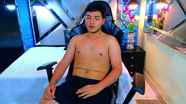 Oliver Jamees online show from March 27, 12:16 pm