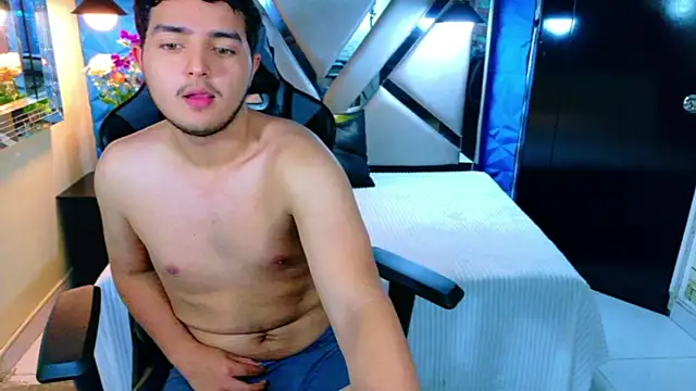 Oliver Jamees online show from April 5, 12:02 pm